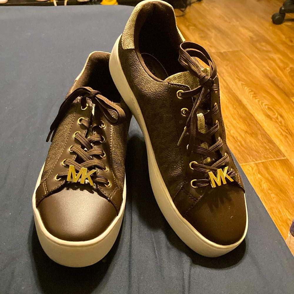 MK shoes 8.5 brown an white